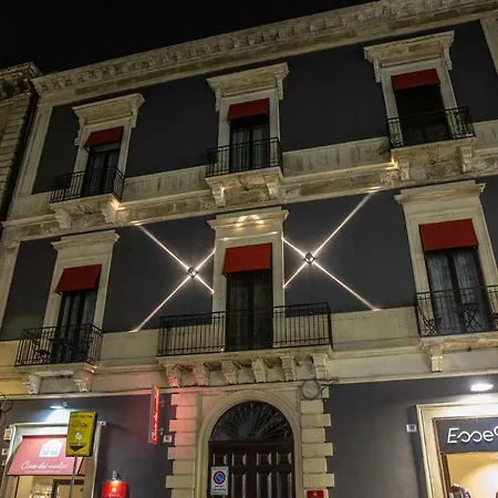 بيت ضيافة Corte Dei Medici - Palace كاتانيا